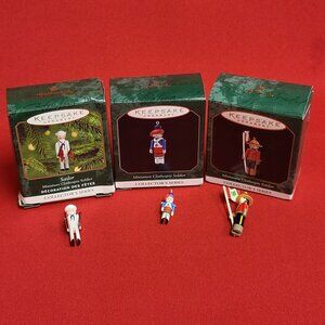 Hallmark Ornament Miniature Clothespin Soldier Collector Series Set of 3